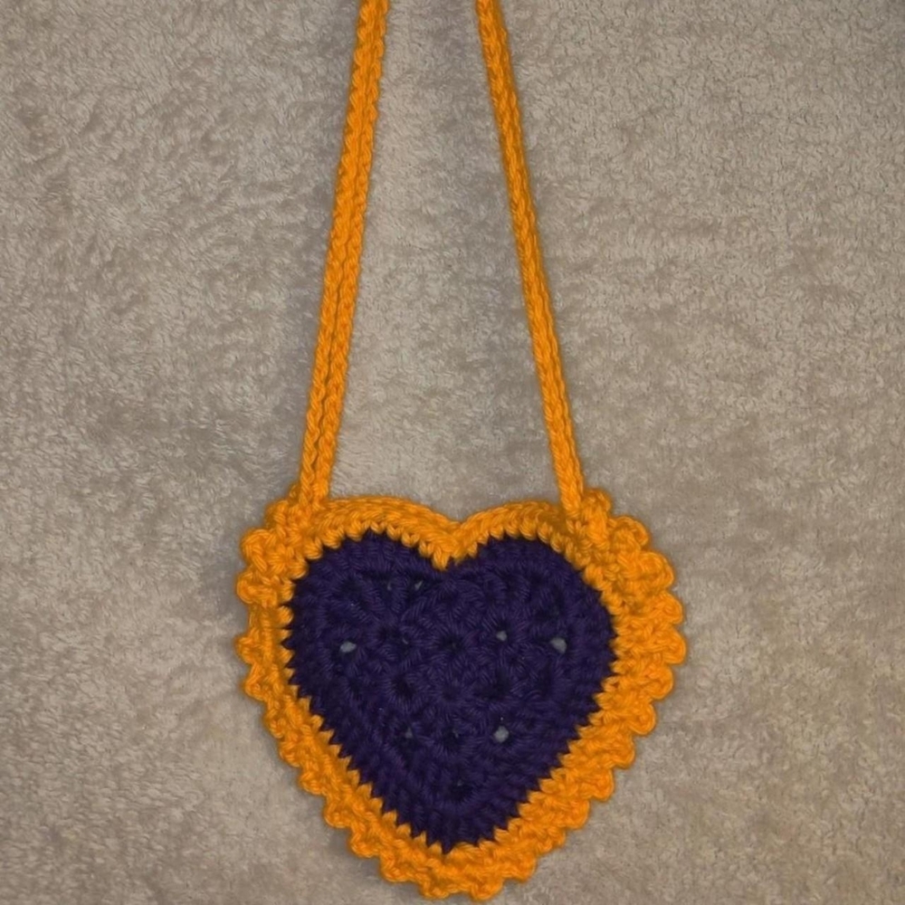 Halloween heart crochet bag